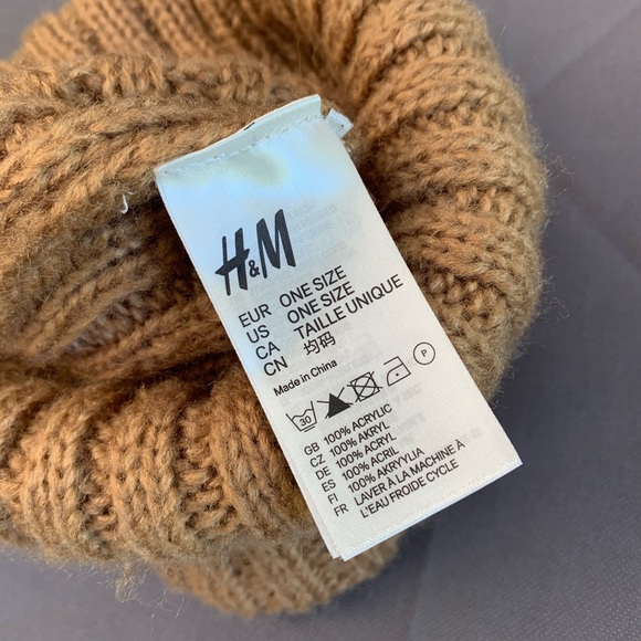 H&M Cozy Tuque - Picture 5 of 5